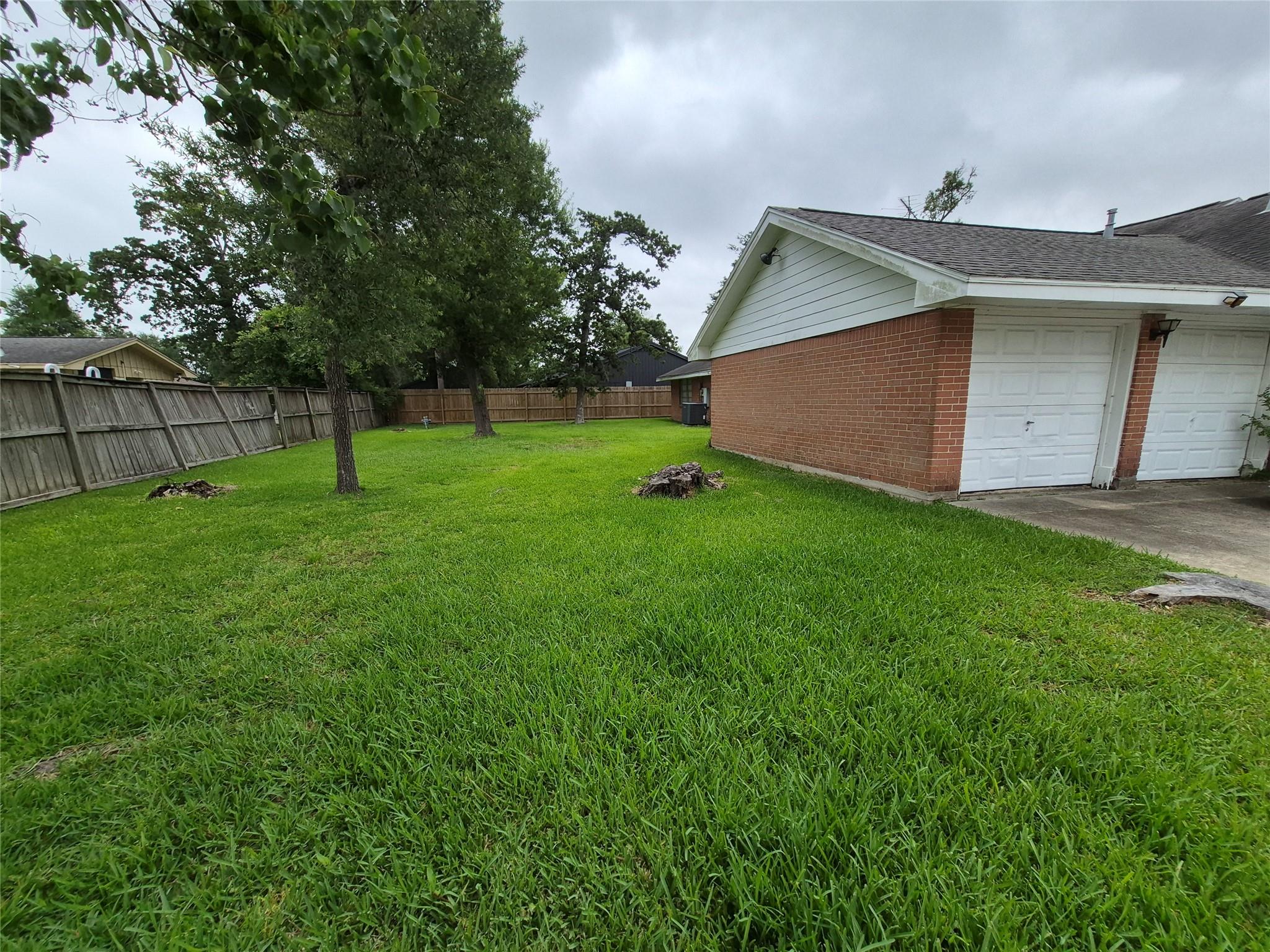 814 Oak Leaf Street