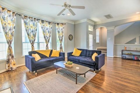 Tiny photo for 207 Knox Street, Houston, TX 77007 (MLS # 57251191)