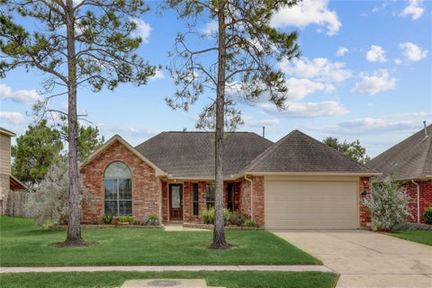 Homes For Sale - 2818 J R Drive<br/> Manvel, TX 77578