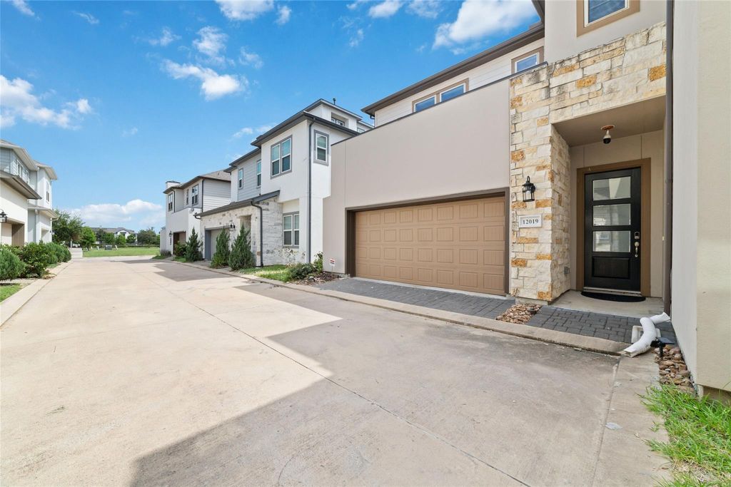 Photo of 12019 Royal Oaks Run Drive Drive, Houston, TX 77082 (MLS # 83040413)