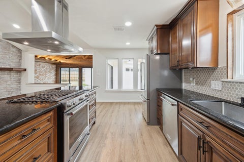 Tiny photo for 9719 Springmont Drive, Houston, TX 77080 (MLS # 69961917)