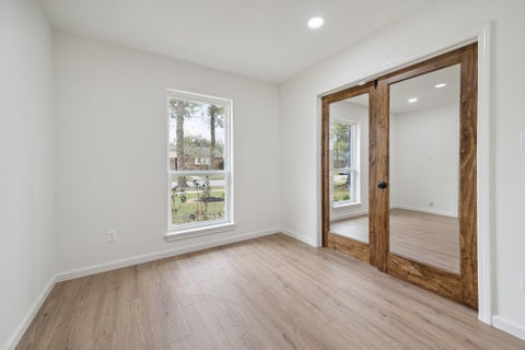Tiny photo for 9719 Springmont Drive, Houston, TX 77080 (MLS # 69961917)