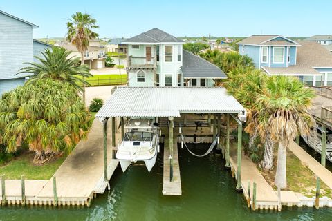 Photo of 139 Driftwood Road, Freeport, TX 77541 (MLS # 37465522)
