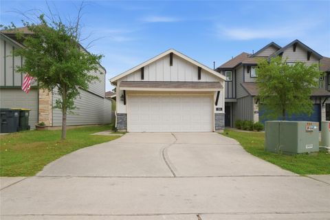 Photo of 116 Camelot Place Ct Ct, Conroe, TX 77304 (MLS # 32217067)