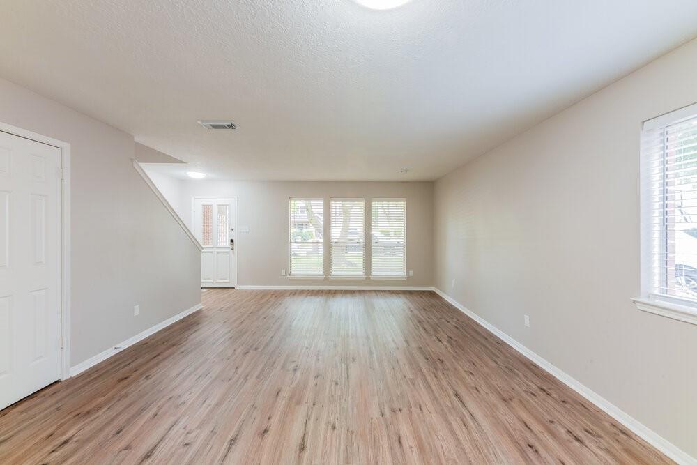 5515 Deer Timbers Trail
