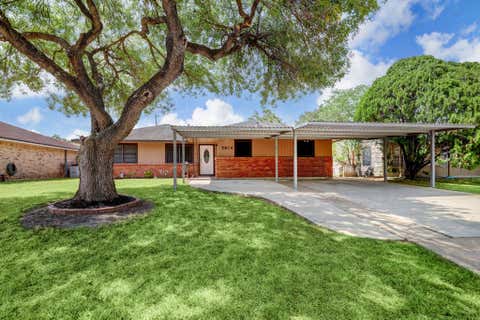 Photo of 5819 Anaqua Drive, Houston, TX 77092 (MLS # 5518866)