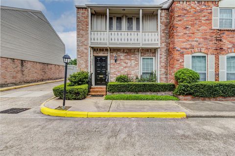 6335 Del Monte Drive 97 Houston TX 77057