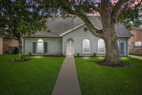 Photo of 7923 Dawnridge Drive, Houston, TX 77071 (MLS # 33264824)