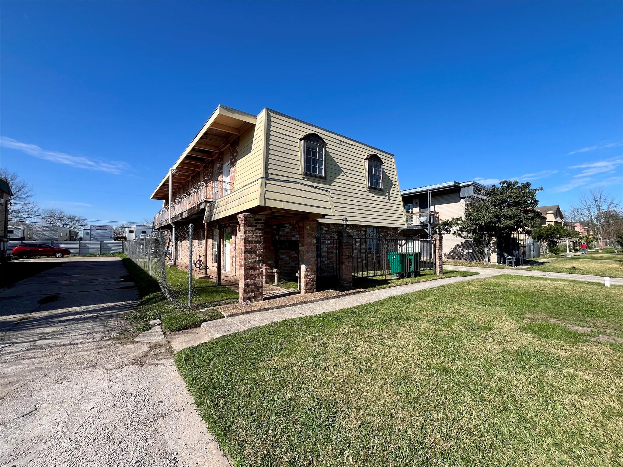 1042 W Village Court D