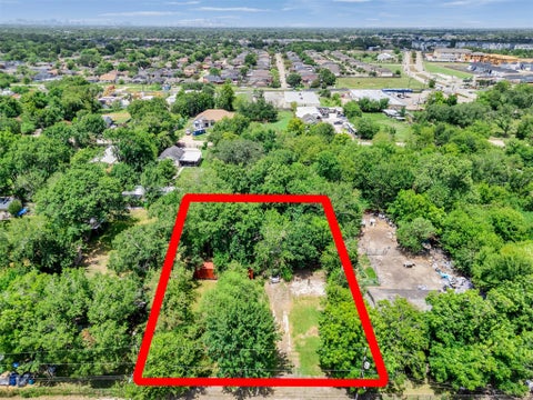 Homes For Sale - 4705 Glengarry Road<br/> Houston, TX 77048