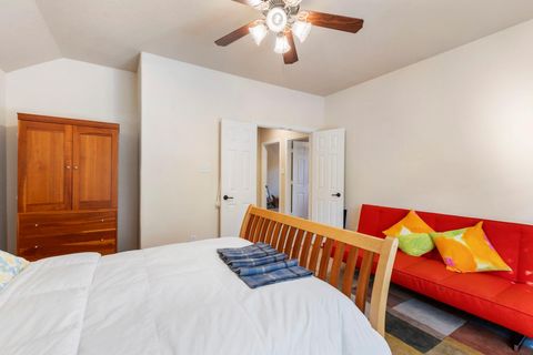 Tiny photo for 3 Avenswood Place, The Woodlands, TX 77382 (MLS # 17387829)