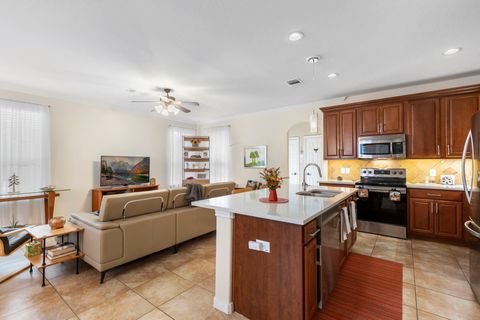 Tiny photo for 3 Avenswood Place, The Woodlands, TX 77382 (MLS # 17387829)