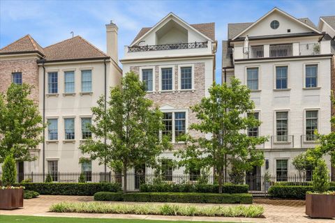 Photo of 313 Royale Heights Lane, Houston, TX 77024 (MLS # 38983645)
