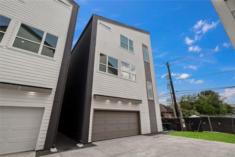 Tiny photo for 2943 Delafield Street, Houston, TX 77023 (MLS # 574347)