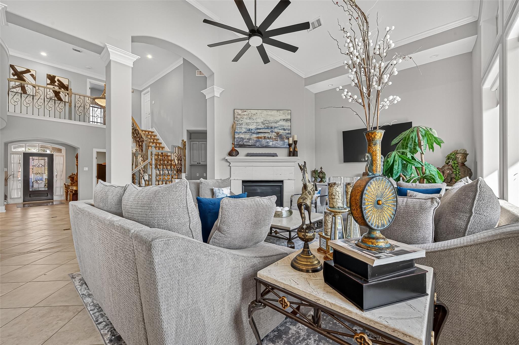 5126 Beacon Point