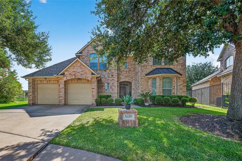Photo of 5126 Beacon Point, Sugar Land, TX 77479 (MLS # 95580409)