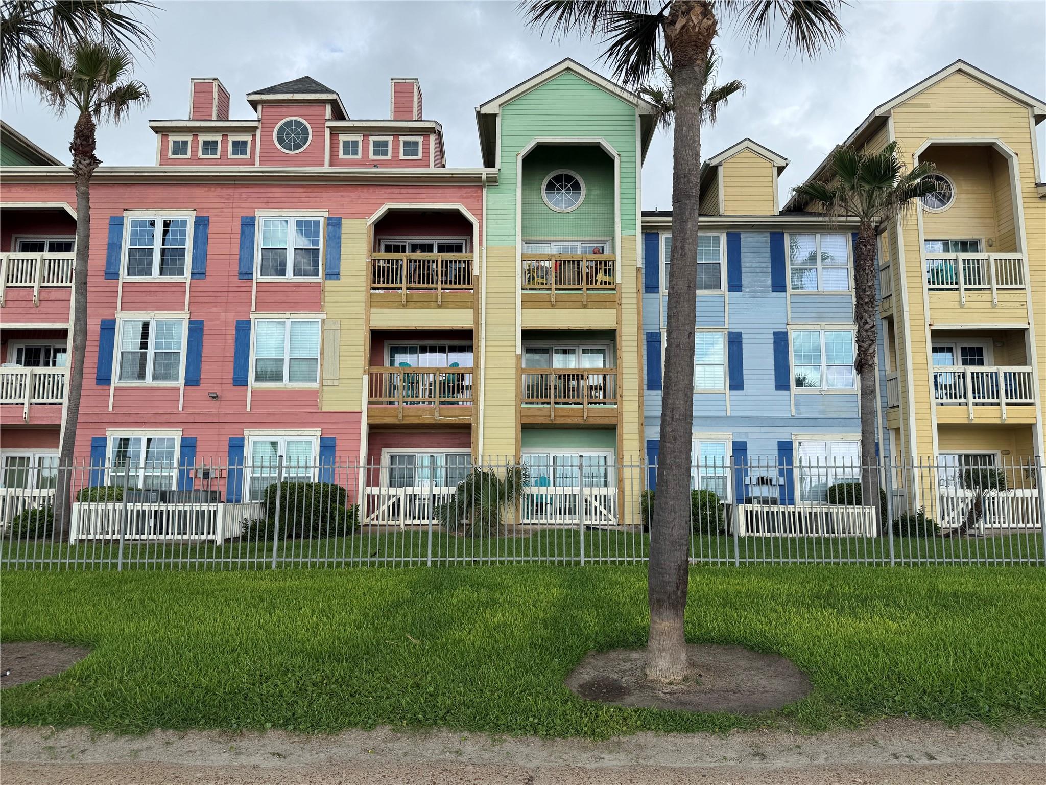 7000 Seawall Boulevard 1014