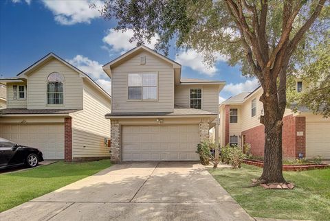 Photo of 13983 Maximos Drive, Houston, TX 77083 (MLS # 44574099)