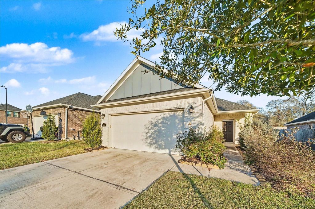 Photo of 8407 Balding Drive, Fulshear, TX 77441 (MLS # 58859472)