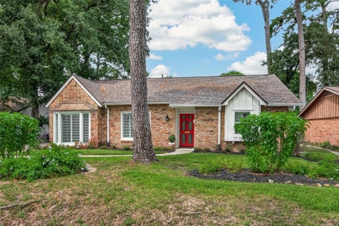 Photo of 10062 Warwana Road, Houston, TX 77080 (MLS # 5104175)