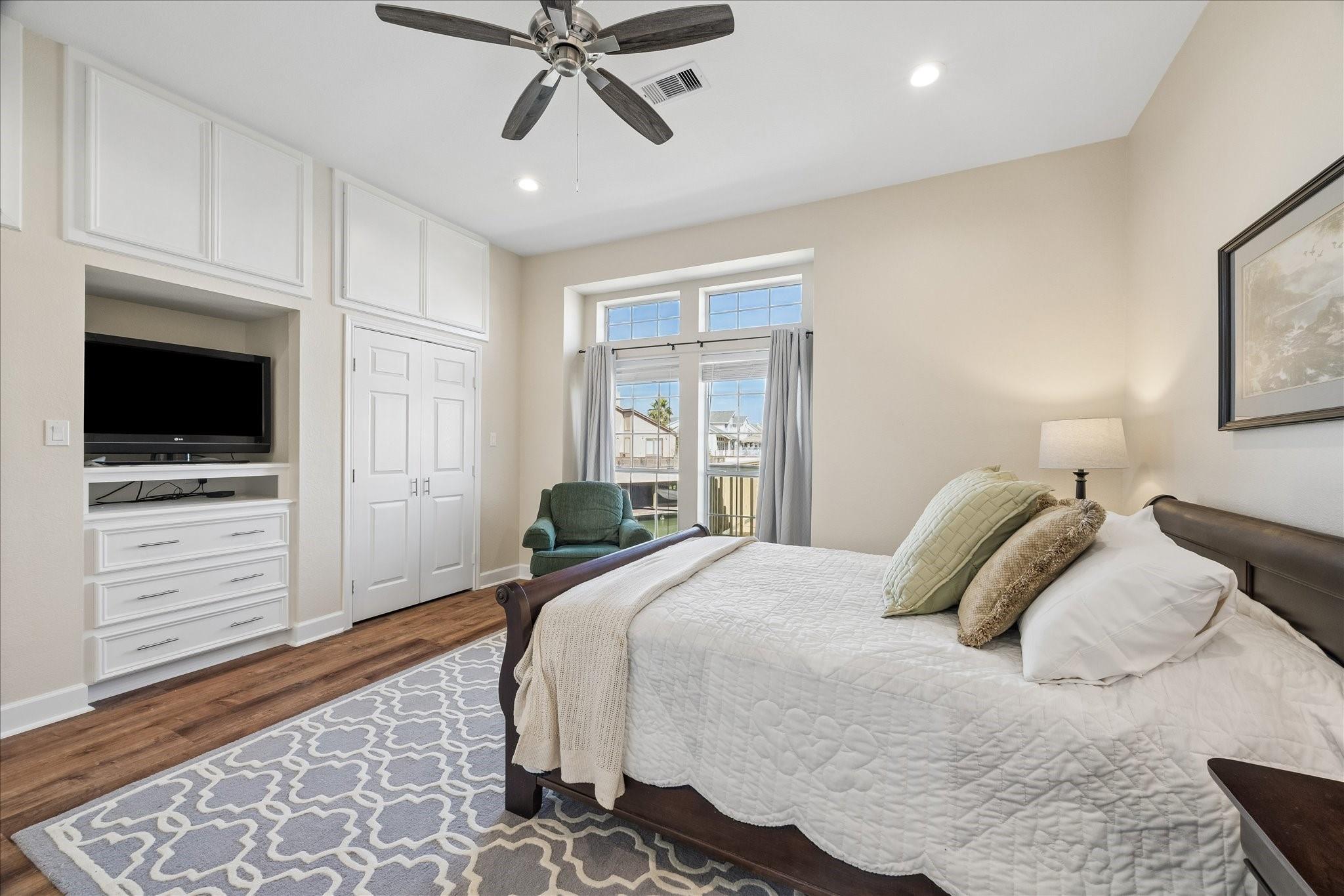 918 Long Reach Drive