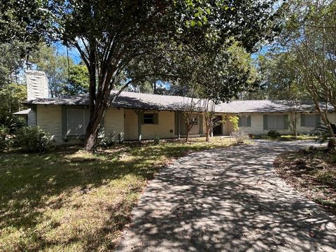 Photo of 757 Charter Oaks Drive, Conroe, TX 77302 (MLS # 40506026)