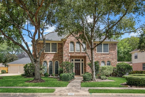 Photo of 1414 Forest Bend, Sugar Land, TX 77479 (MLS # 72448146)
