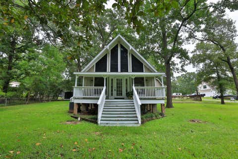 Photo of 805 Saint Lawrence River Road RD, Montgomery, TX 77316 (MLS # 92412605)