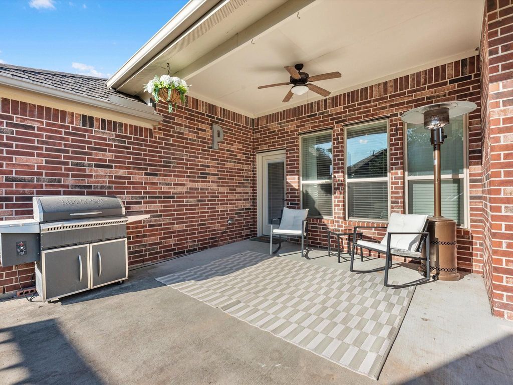 Photo of 20714 Oakhurst Creek Drive, Porter, TX 77365 (MLS # 67181164)