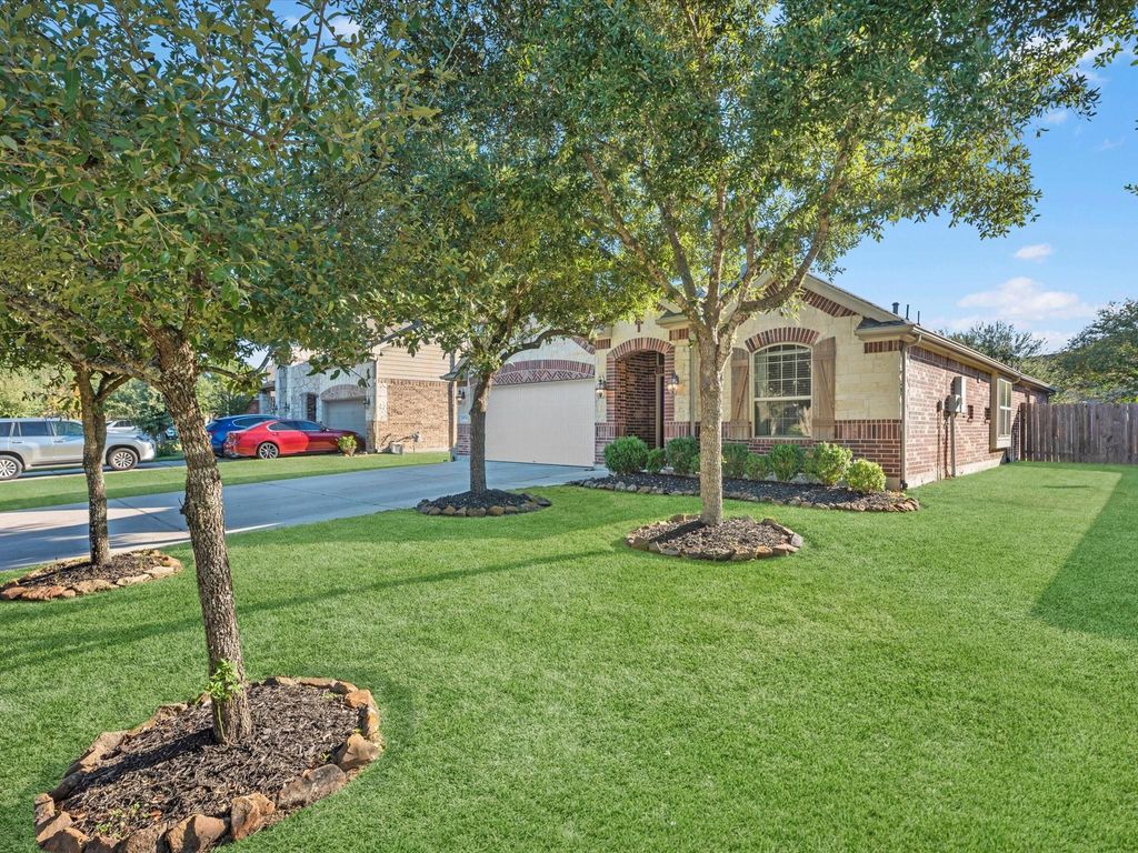 Photo of 20714 Oakhurst Creek Drive, Porter, TX 77365 (MLS # 67181164)