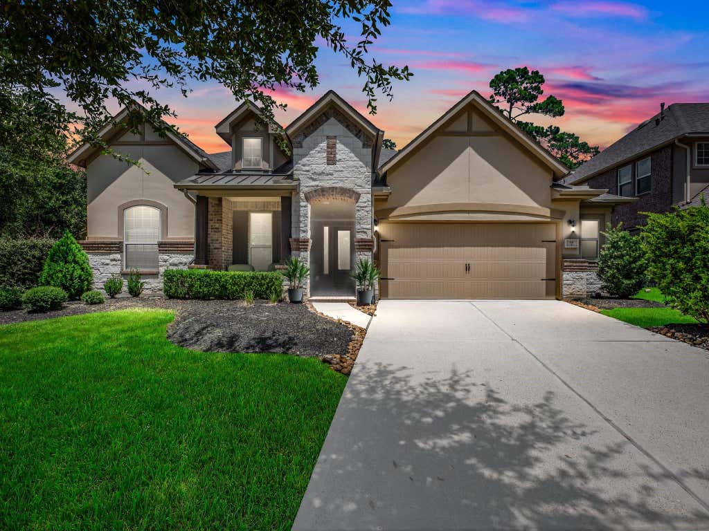 Photo of 14 Larchfield Court, Tomball, TX 77375 (MLS # 11724911)