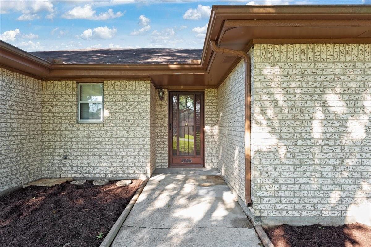 3160 W Meadow Lane