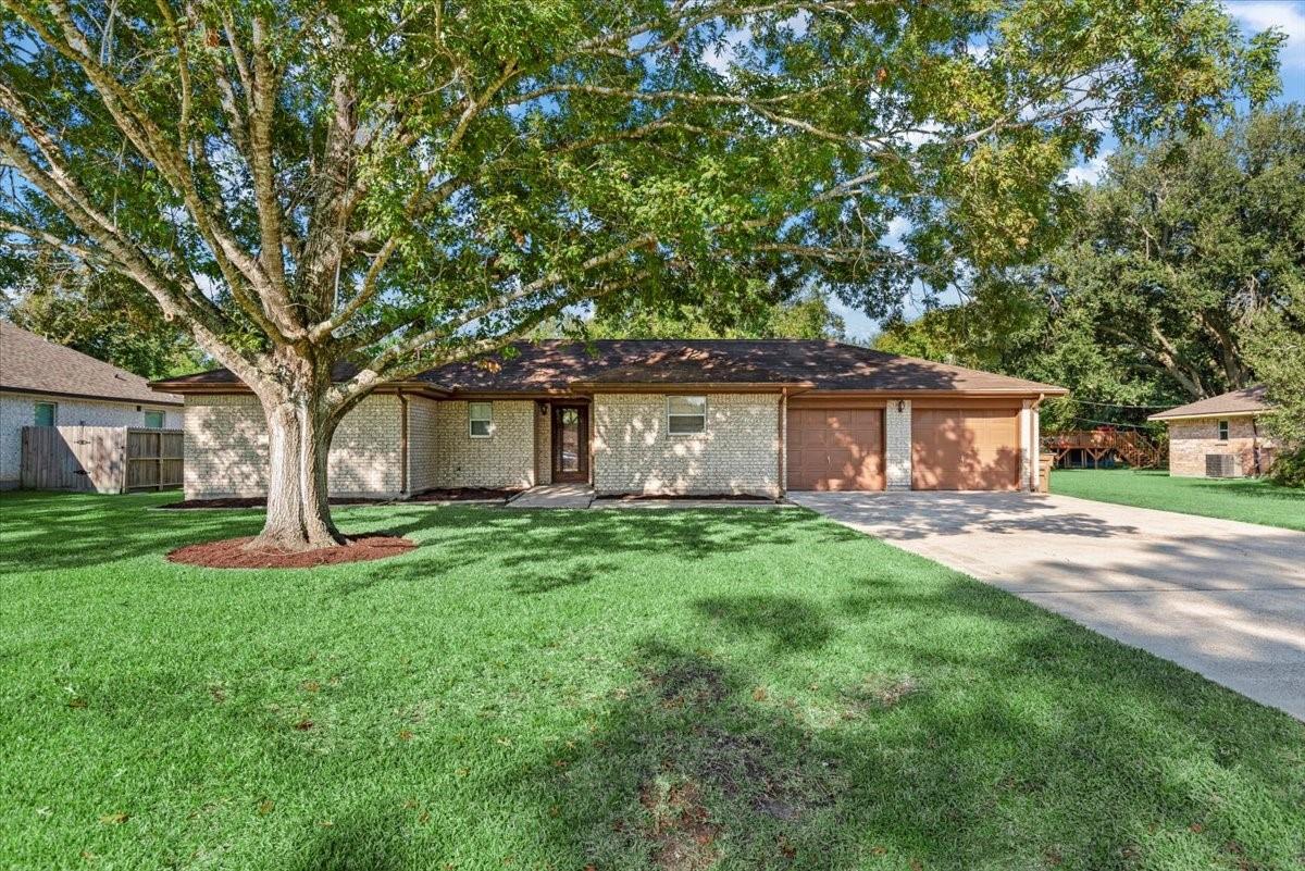 3160 W Meadow Lane