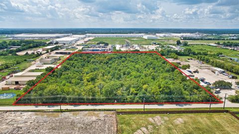 Photo of 0 Fuqua St, Houston, TX 77048 (MLS # 47785589)