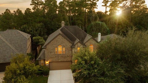 Photo of 126 Hearthshire Circle, The Woodlands, TX 77354 (MLS # 90193207)