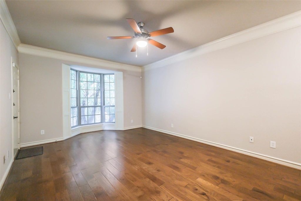 Photo of 2700 Revere Street #106, Houston, TX 77098 (MLS # 2526675)
