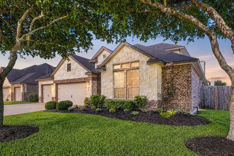 Photo of 732 Somerset Landing Lane, League City, TX 77573 (MLS # 29158007)