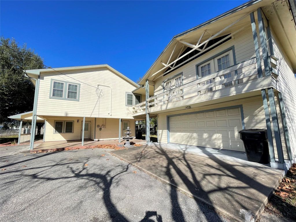 Photo of 2232 Hoskins Drive, Houston, TX 77080 (MLS # 61060408)