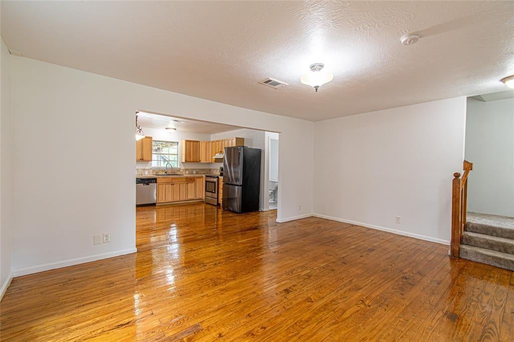 5010 Elm Street