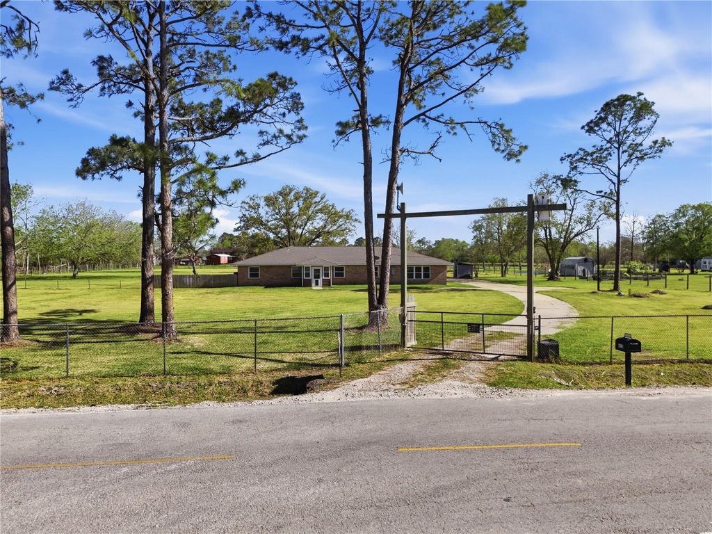 Photo of 4215 County Road 182, Alvin, TX 77511 (MLS # 18703400)