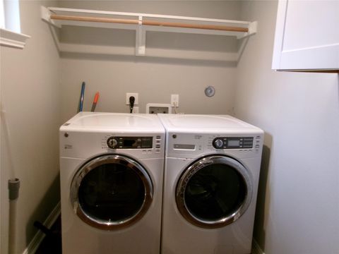 Tiny photo for 8018 Chateau Street, Houston, TX 77028 (MLS # 30499028)