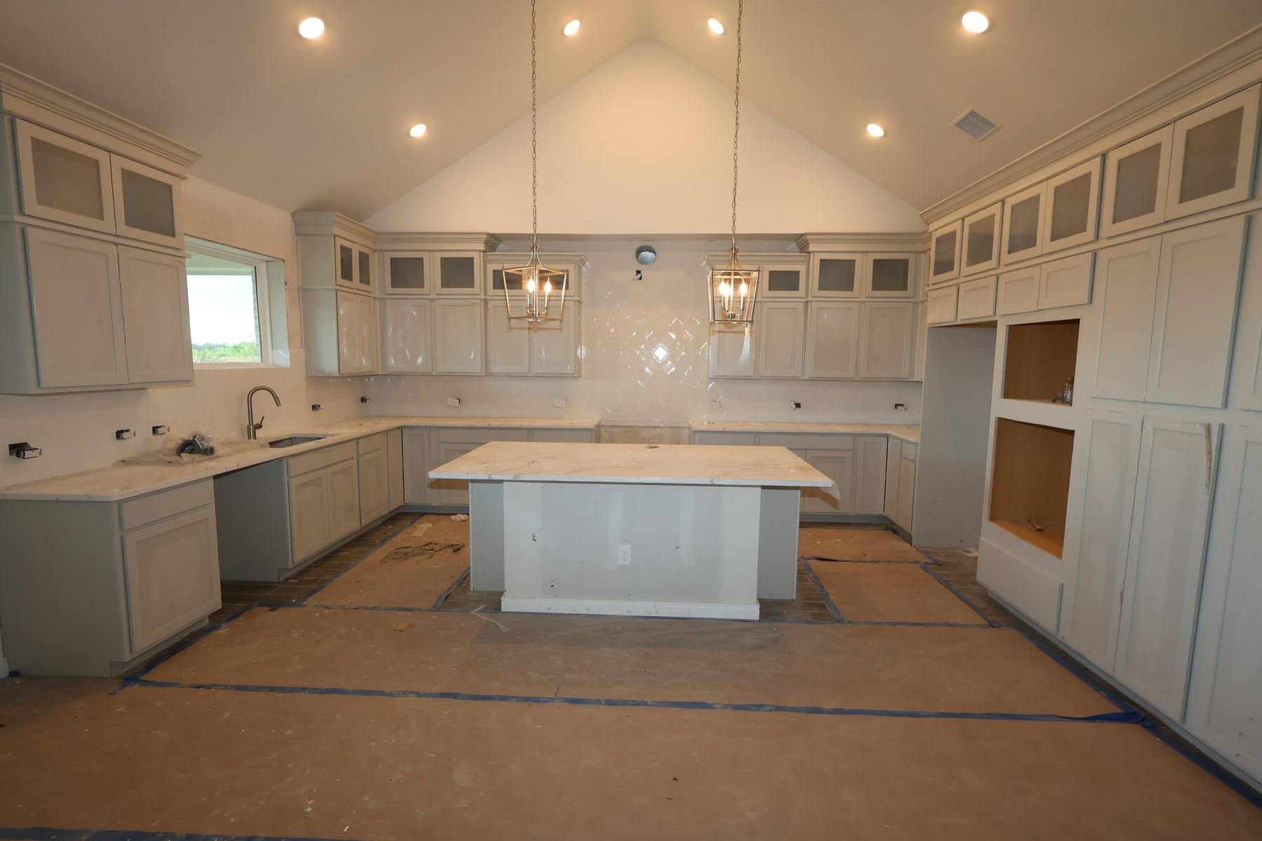 12114 Old Fashion Circle