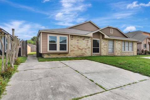 Photo of 10038 Woodico Court, Houston, TX 77038 (MLS # 10654764)