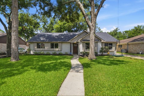 Photo of 2619 Parana Drive, Houston, TX 77080 (MLS # 8841760)