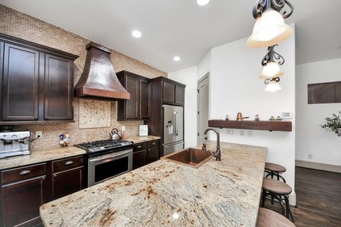 Photo of 1141 W 23rd St St #A, Houston, TX 77008 (MLS # 77921330)