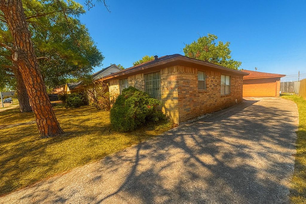 Photo of 9806 Early Spring Drive, Houston, TX 77064 (MLS # 16556219)