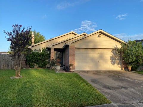 Homes For Rent - 10022 Bell Towne Drive<br/> Sugar Land, TX 77498