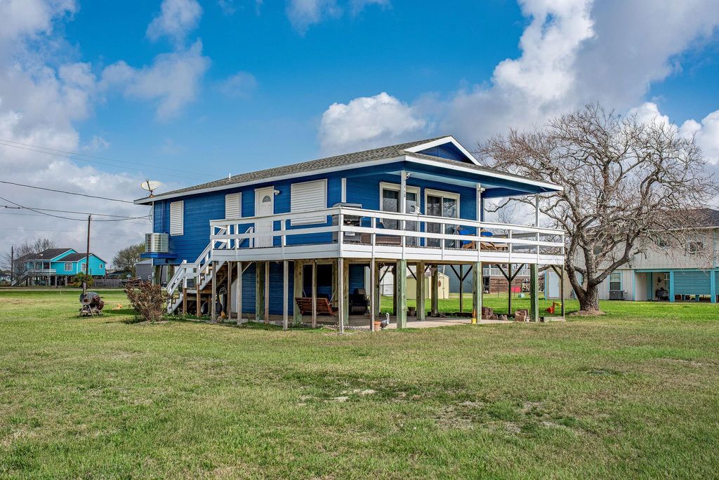 Photo of 448 Stovall Drive, Palacios, TX 77465 (MLS # 19604536)