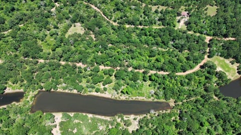 Photo of 7 Lakeshore Drive, Hempstead, TX 77445 (MLS # 11721948)