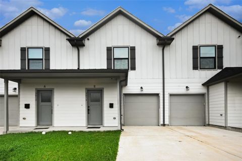 Photo of 3013 Wilmington Street #C, Houston, TX 77051 (MLS # 88950196)